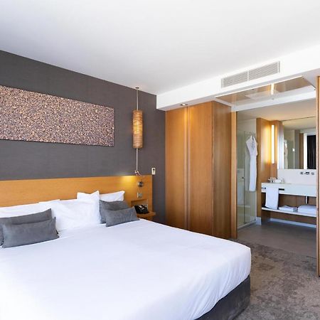 Chateau Royal Beach Resort & Spa, Noumea Exterior photo